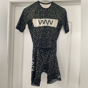 Wyn republic cycling triathlon kit
